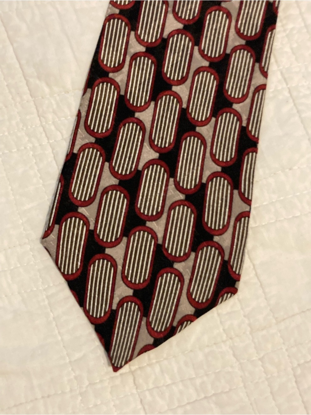 Oscar de la Renta Red and Black Geometric Pattern Tie